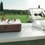 Prostokątny basen ogrodowy dla 6 osób z jedną leżanką - Jacuzzi® Profile