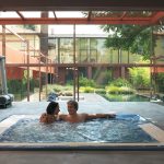 Mini-basen spa Jacuzzi® Virginia Experience z serii Professional