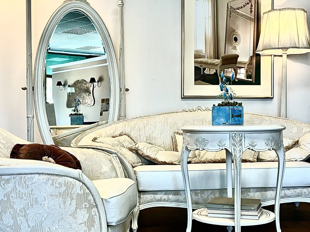 Sofa fotel saviofirmino retro salon mebledosalonu klasycznystyl luksus złoto drewno tkanina włoskiemeble warszawa salon